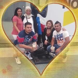 Meet your Posher, Gloria